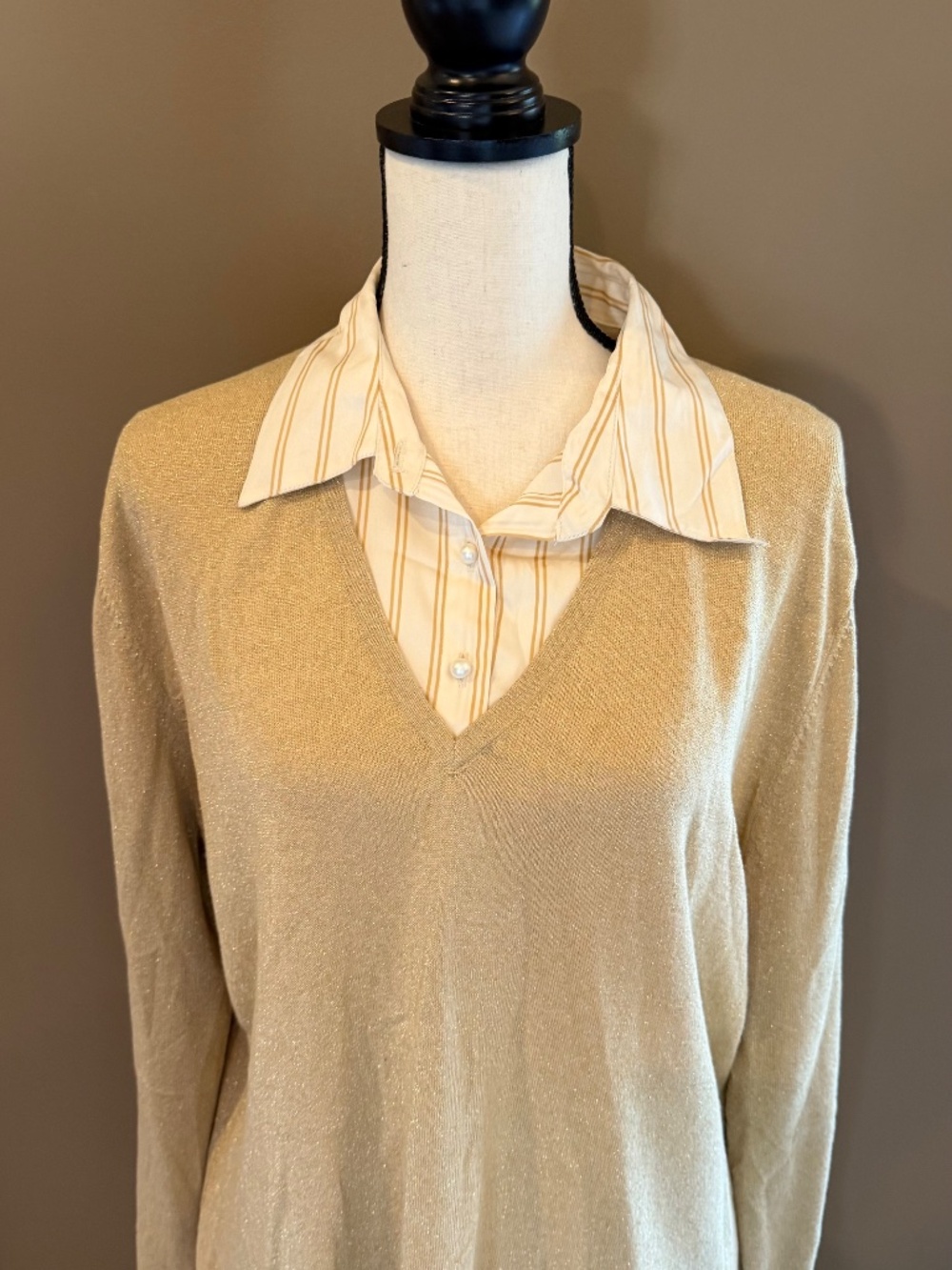 Jaclyn Smith Gold Metallic Knit Long Sleeve Sweater With White Collar, Size XL - Picture 2 of 10